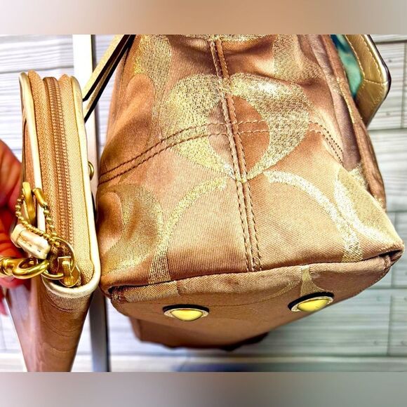 012-Coach:F15690 Hampton Gold and Brown Satchel and Wallet Signature C Set - Picture 4 of 15